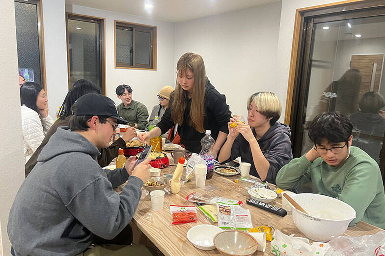 外国人留学生の”住まい探しの壁”、空き家シェアハウスで解決！累計23拠点、10年放置物件も満室に変えた京都「ハチノジ」の挑戦