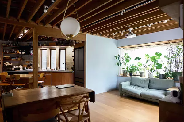 「地下室付きの中古住宅を購入＋リノベ。地下アトリエを賃貸、生活空間をハウススタジオで時間貸し。”家を開いた”子育て家族の暮らし、どう変わった？」の画像