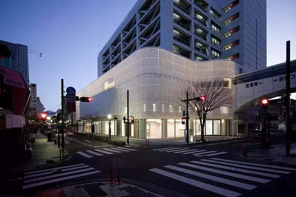 「【前橋】教科書に載るほどガチの”シャッター街”が「アートの街」へ！ JINSの田中仁CEOが私財投じるなど民間主導で“衰退した地元”を再生中」の画像