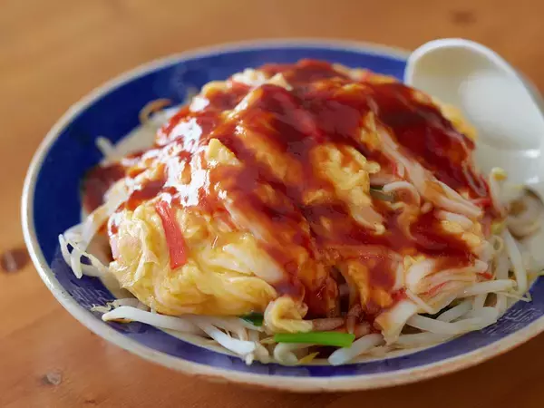 「【土曜のお昼は丼ごはん】安いもやしが大活躍！ふんわり卵の「もやしのかに玉丼」レシピ」の画像