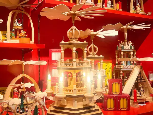 「【クリスマスイベント】麻布台ヒルズの「クリスマスマーケット2025」おすすめの名店グルメ＆雑貨」の画像