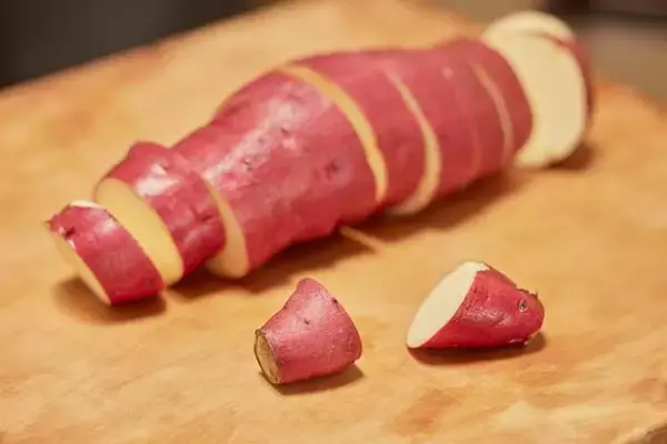 「【お正月レシピ】手作りがおいしい！甘さ控えめで美しいプロ直伝「栗きんとん」」の画像