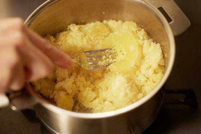 【お正月レシピ】手作りがおいしい！甘さ控えめで美しいプロ直伝「栗きんとん」