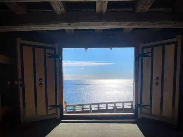 「人気スポットで金運・勝負運をアップ！ 国宝「久能山東照宮」の参拝＆絶品の甘味処」の画像