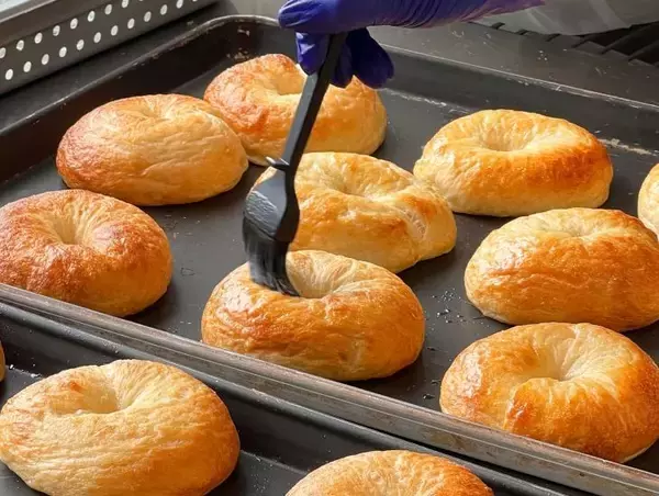 「【大阪スイーツ】クロワッサン生ベーグルが大人気！注目の『ボーノベーカリ』の生ベーグルとは」の画像