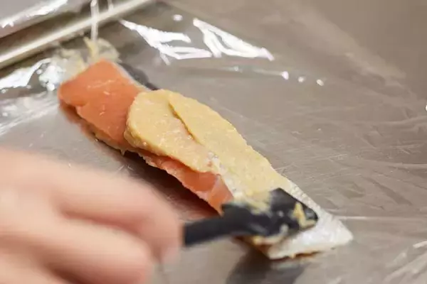 「【つくおきレシピ】肉も魚もふっくら、旨味たっぷり！プロの「粕漬け」をお正月料理の一皿に」の画像