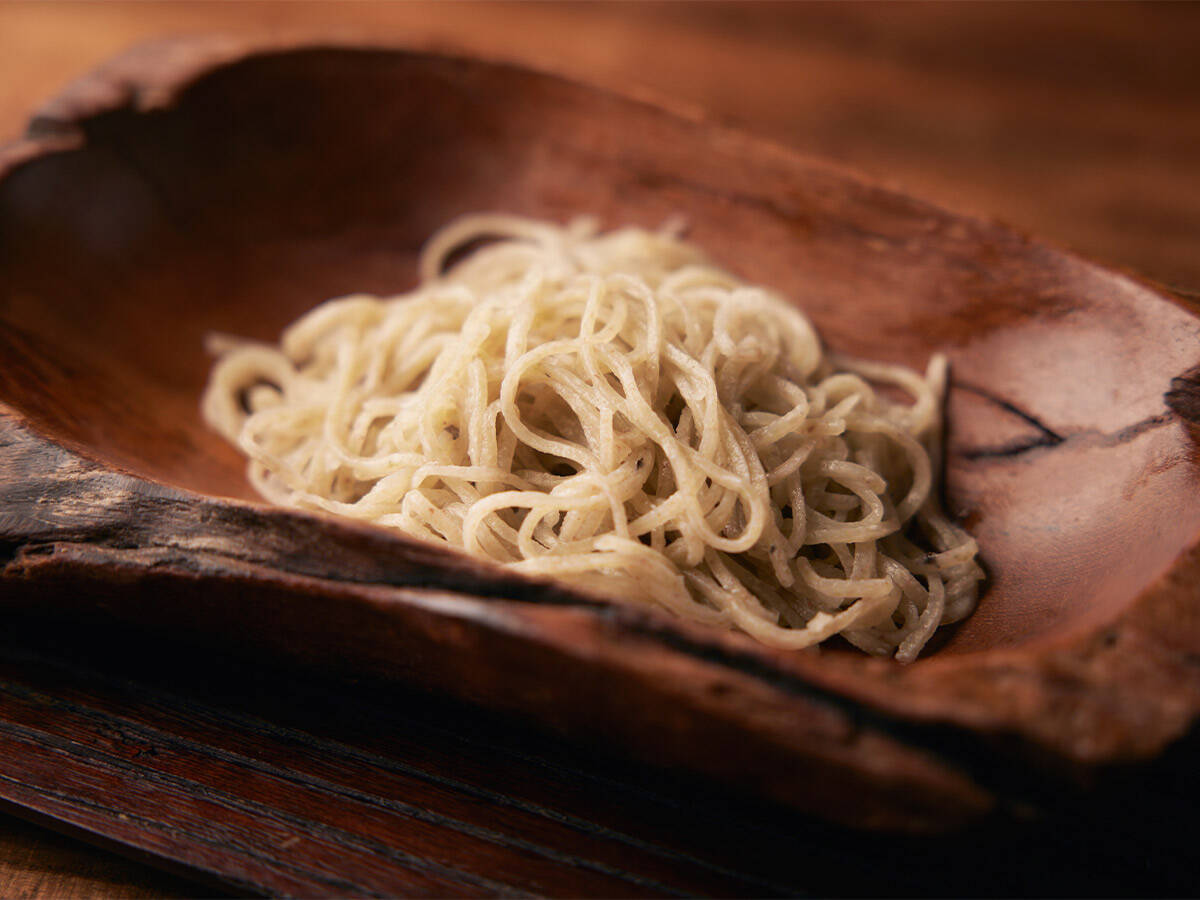 【小宮山雄飛 蕎麦呑みの名店】北千住の名店『千寿 竹やぶ』で3種の蕎麦を食べ比べる至福のひと時