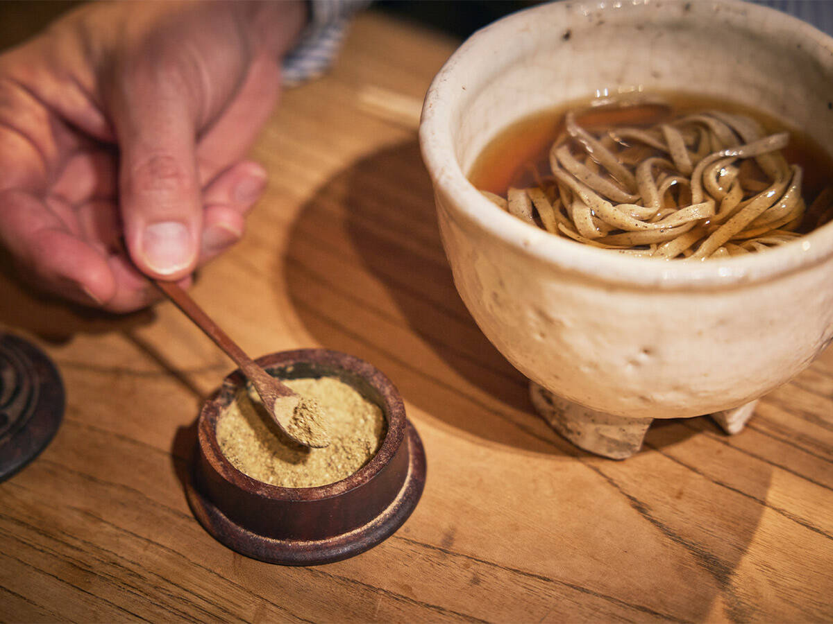【小宮山雄飛 蕎麦呑みの名店】北千住の名店『千寿 竹やぶ』で3種の蕎麦を食べ比べる至福のひと時
