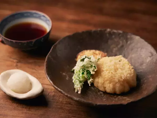 「【小宮山雄飛 蕎麦呑みの名店】北千住の名店『千寿 竹やぶ』で3種の蕎麦を食べ比べる至福のひと時」の画像