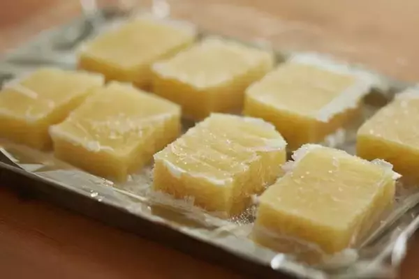 「【作り置きお弁当レシピ】まるでお肉！ごはんが進む「豆腐そぼろ」の作り方」の画像