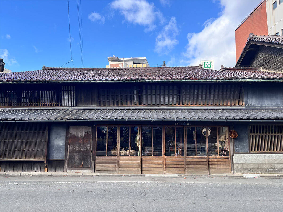 【フーテンの寅みやげ】BEAMSのディレクターが20年愛用する岩手・盛岡の竹の小物入れ