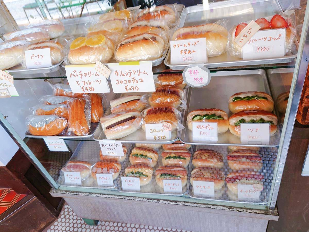 千駄木のパン屋といえば『大平製パン』。甘系から惣菜系までレトロで可愛い「絶品コッペパン」の魅力とは【谷根千さんぽ】