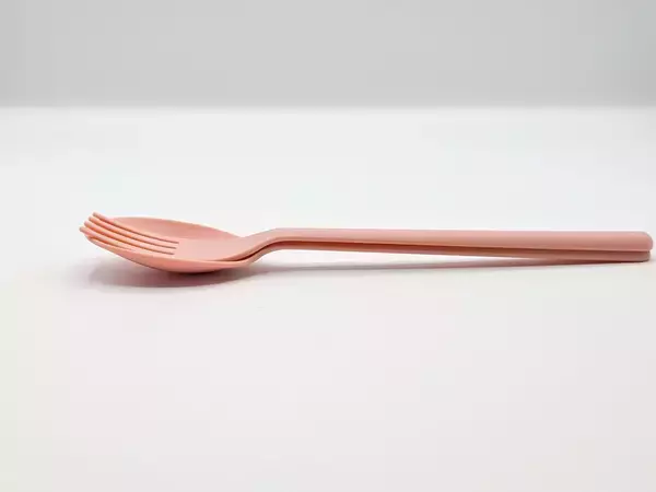 「【暮らしの名品】ピクニックに連れてって。軽くて可愛い、サスティナブルなカトラリー『Nogakel』」の画像