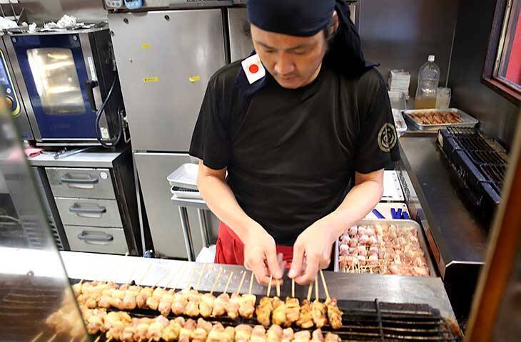 【大阪の人気店】名物“ネギマ”が1本39円！ 『焼鳥のさくら』破格で旨い焼鳥で日本一を目指す