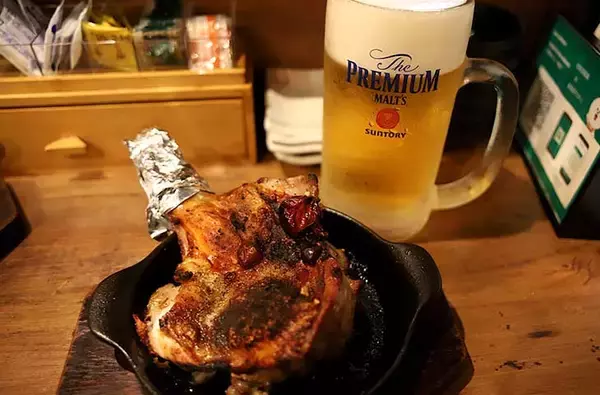 「【大阪の人気店】名物“ネギマ”が1本39円！ 『焼鳥のさくら』破格で旨い焼鳥で日本一を目指す」の画像