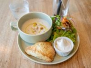 【静岡・三島】三島駅そばのカフェ『10-1kettle』で味わう絶品モーニングの魅力