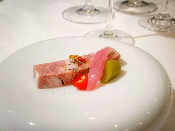 「札幌グランドホテル「ノーザンテラスダイナー」で味わう伝統と革新のフランス料理」の画像