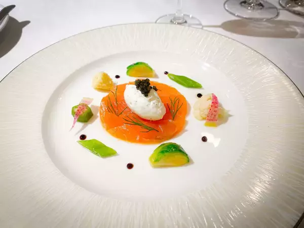 「札幌グランドホテル「ノーザンテラスダイナー」で味わう伝統と革新のフランス料理」の画像