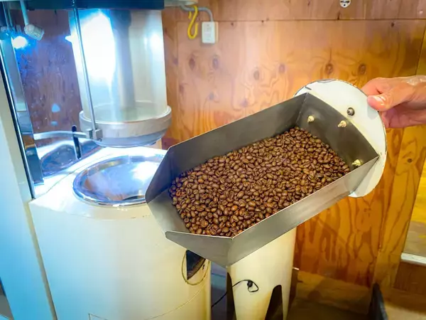 「わざわざ行きたい茅ヶ崎の焙煎所『ジョンディーコーヒーロースターズ』。好みのコーヒーを探しに」の画像