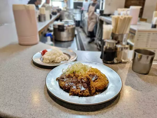 「【大阪グルメ】精肉店直営！ 地元愛用の洋食屋『グリルSano惣』へ昔から変わらぬ味を求めて」の画像