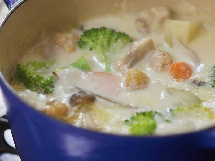 【お悩みレシピ】ルウいらずで簡単＆とろとろ！「洋食屋のクリームシチュー」を作るコツをお教えします