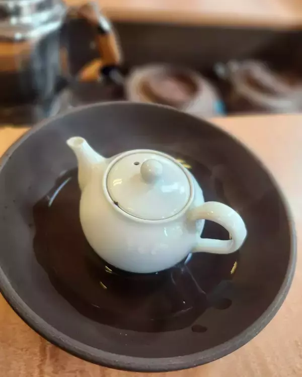 「世界中のお茶が楽しめる東京・町田市の老舗ティーサロン『老舗ひじかた園』で楽しむ優雅なティータイム」の画像