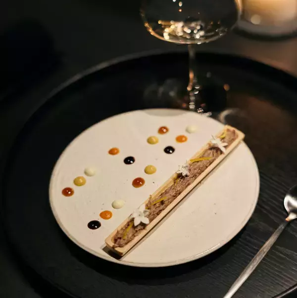 「「竹鶴ピュアモルト」を味わう没入型バー「The TAKETSURU experience」が神楽坂に期間限定で誕生」の画像