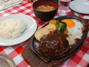 【浅草グルメ】池波正太郎も愛した老舗洋食『大吉』。半世紀を超えて受け継がれる下町の名皿