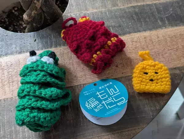 「【暮らしの名品】愛おしい。宮城県の被災地のお母さんたちが編むエコたわし「編んだもんだら」」の画像