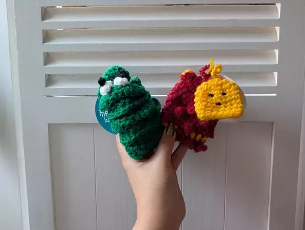 「【暮らしの名品】愛おしい。宮城県の被災地のお母さんたちが編むエコたわし「編んだもんだら」」の画像