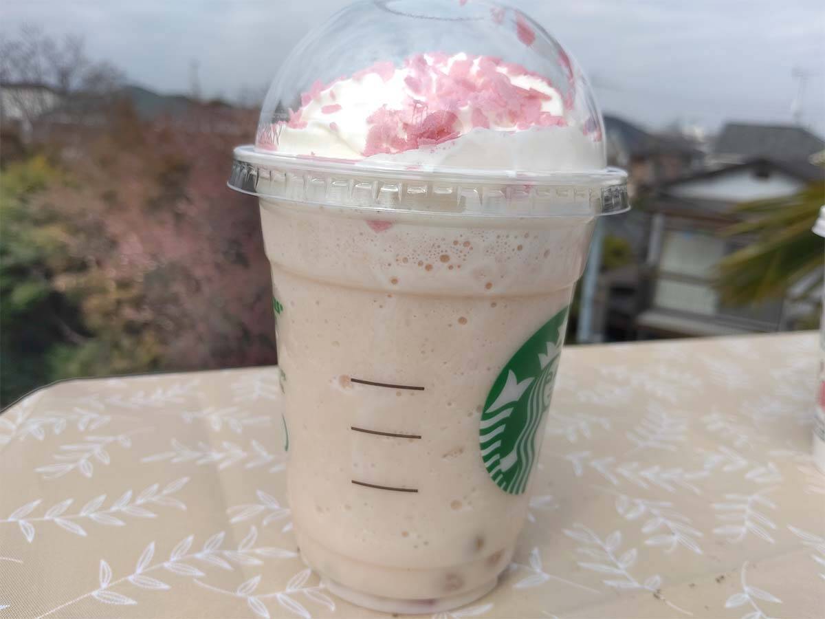 スタバの春の新作のテーマはお花見。「花見だんごフラペチーノ」と「花見 さくら クリーム」を飲んでみた