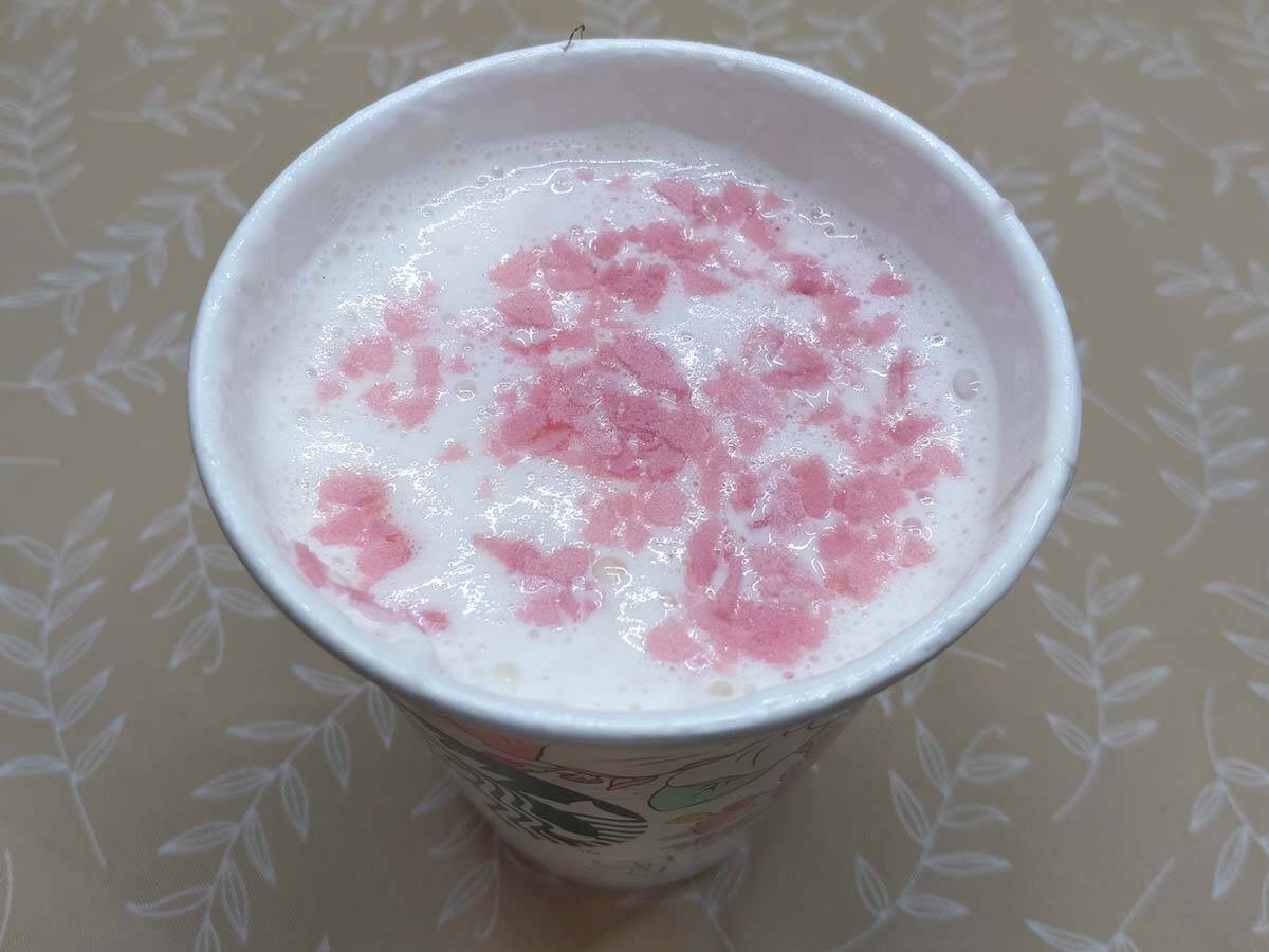 スタバの春の新作のテーマはお花見。「花見だんごフラペチーノ」と「花見 さくら クリーム」を飲んでみた