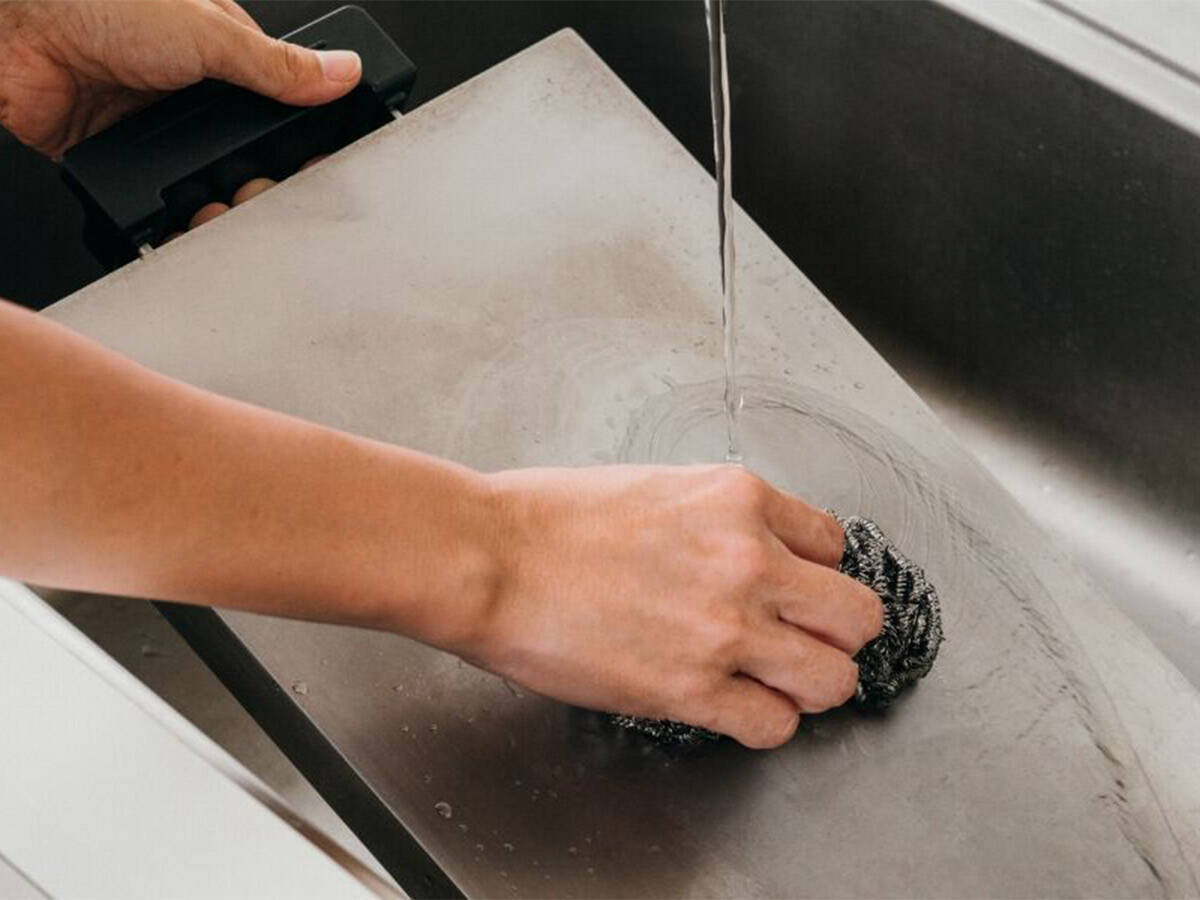 高額なのになぜ売れる？累計出荷台数7万台を突破した「BALMUDA The Plate Pro」は何がすごいのか