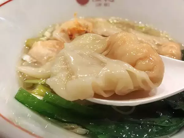 「行列必至！ 激ウマと評判の香港麺専門店『陸記』の「海老ワンタン麺」が美味しい理由」の画像