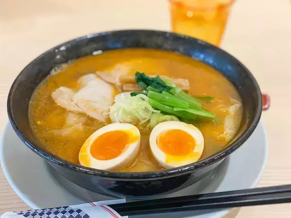 「つるっ、もちもち。老舗から新店まで、絶対外さない“東京ワンタンメン”を一挙紹介！」の画像