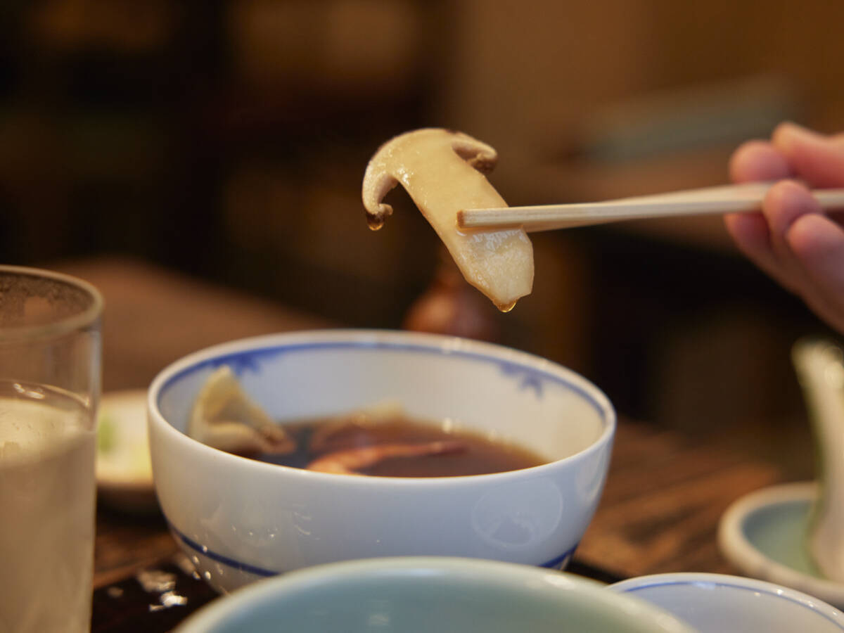 【小宮山雄飛 蕎麦呑みの名店】大人になってわかった日本橋の老舗『室町砂場』の楽しみ方