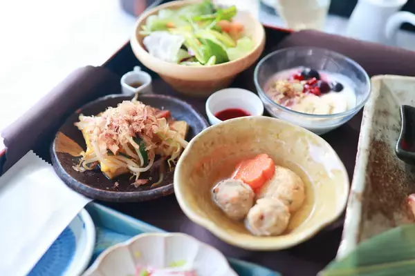 「【沖縄ホテルモーニング】隠れ家ヴィラ『オリエンタルヒルズ沖縄』で感動の朝食に出会う」の画像