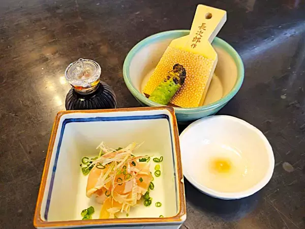 「【北海道グルメ】小樽の老舗『籔半』。歴史的建造物でいただく至極の蕎麦と酒肴」の画像