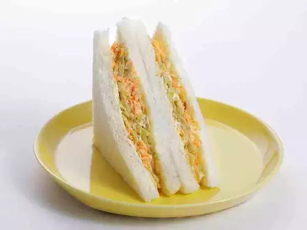 「ポテチの総菜ってどんな味？ 湖池屋「ポテトチップスのり塩」と「カラムーチョ」のコラボ総菜が東武百貨店に大集合！」の画像