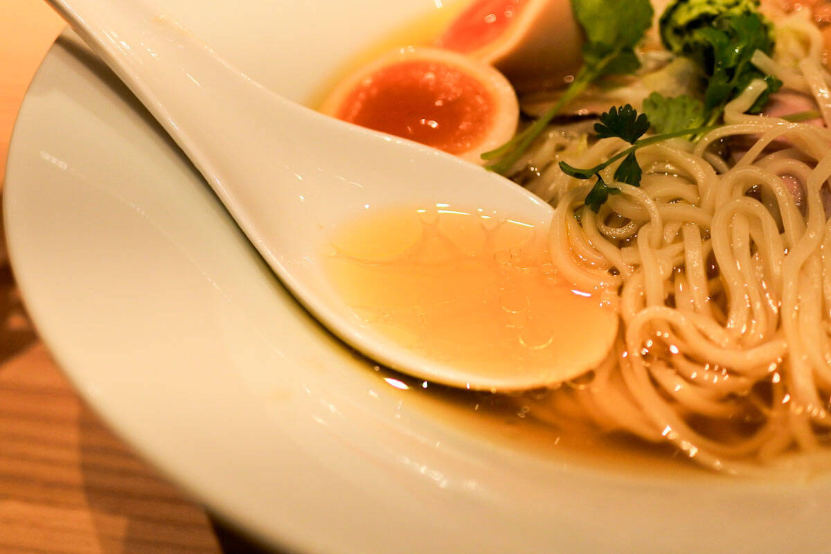 実はラーメン激戦区・東銀座に『麺 銀座おのでら』が誕生。限定「特製塩ラーメン」が絶品なワケ