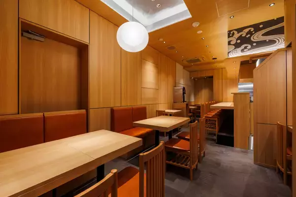 「実はラーメン激戦区・東銀座に『麺 銀座おのでら』が誕生。限定「特製塩ラーメン」が絶品なワケ」の画像