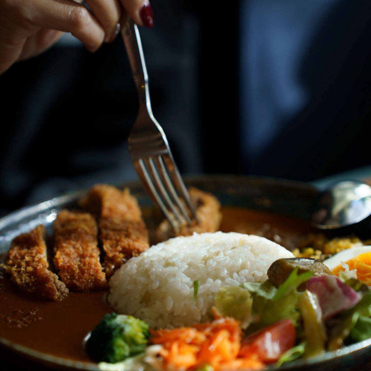 石垣島発のスパイス欧風カレーが絶品！『PAIKAJI』（市ヶ谷）の名物バーグカツカレー