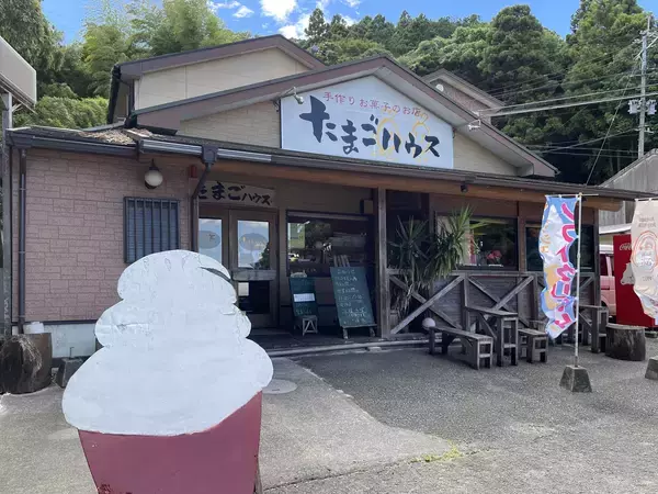 「【福岡スイーツ】行列必至のお菓子の名店『たまごハウス』へ。たまご農家が作るずっしり濃厚なシュークリームは唯一無二のおいしさ」の画像