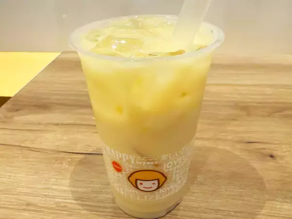 「台湾人は「ヤクルトをお茶に入れて飲む」説は本当か？台湾茶スタンドで台湾人にその真相を聞いてみた」の画像