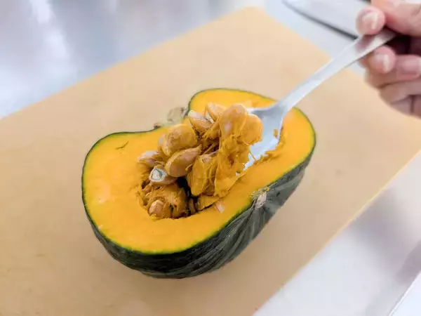 「【爆速レシピ】秋のおいしい“かぼちゃ”の選び方＆レンチンで作る「かぼちゃの醤油チーズ」」の画像