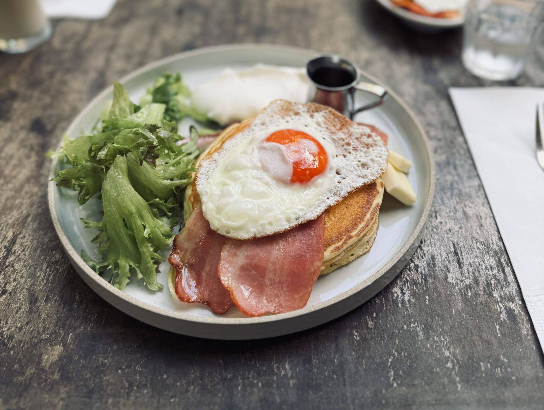 鎌倉モーニングは癒し。GARDEN HOUSE Kamakuraで味わう王道パンケーキの朝食じかん