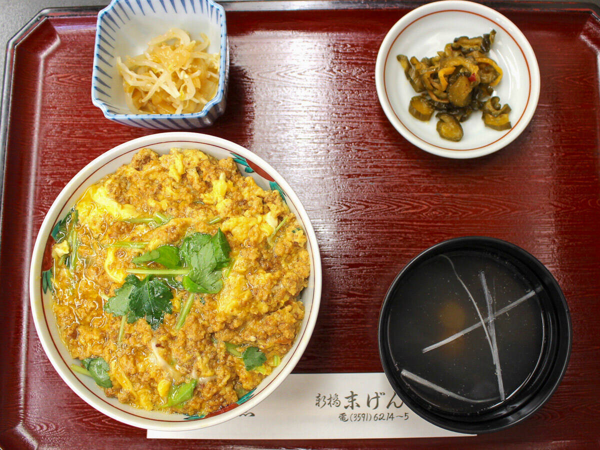 東京で死ぬまでに一度は食べたい一皿！ 新橋『末げん』の親子丼「かま定食」を食べてきた