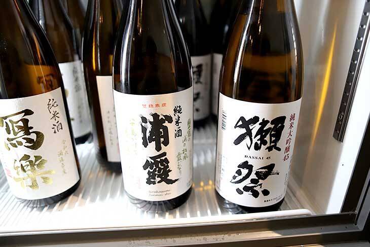 【大阪】日本酒飲み放題が480円と格安！ 『日本酒バル ほのか』で40種の地酒と痛風鍋をいただく