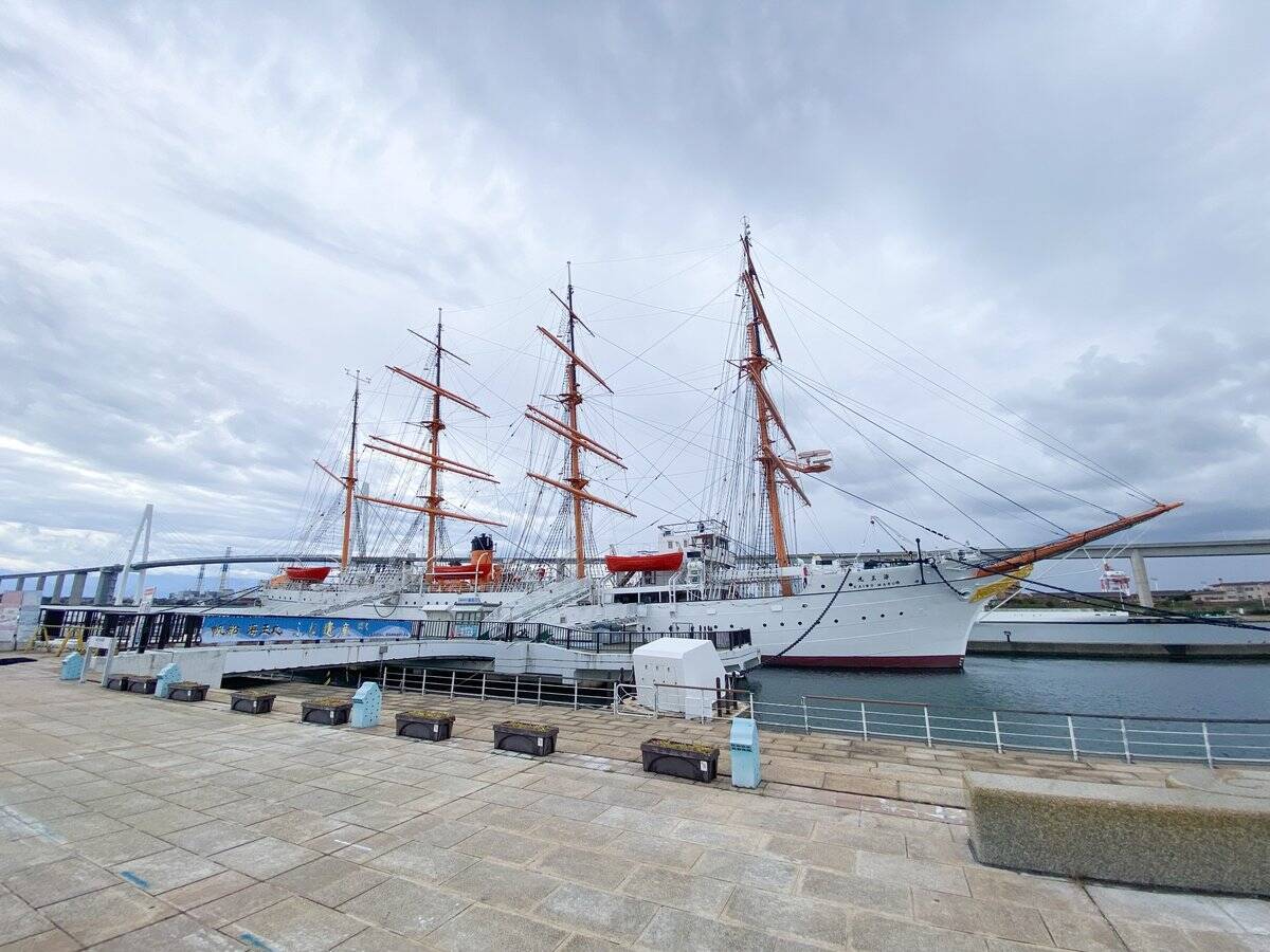 富山旅で訪れたいおしゃれな新スポット！地中海風の海辺イタリアンカフェ『BLUE．』
