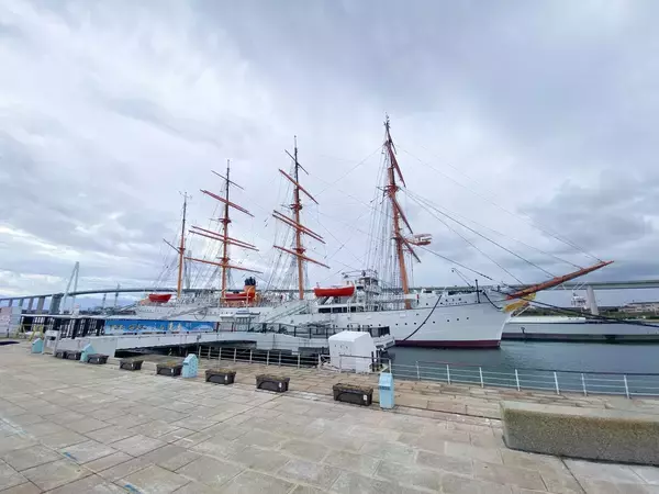 「富山旅で訪れたいおしゃれな新スポット！地中海風の海辺イタリアンカフェ『BLUE．』」の画像